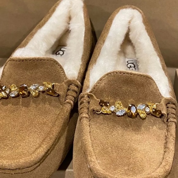 **LAST PAIR** Rare NWT UGG Charm Gem Ansley Slippers-box included sz 8 - Picture 8 of 17